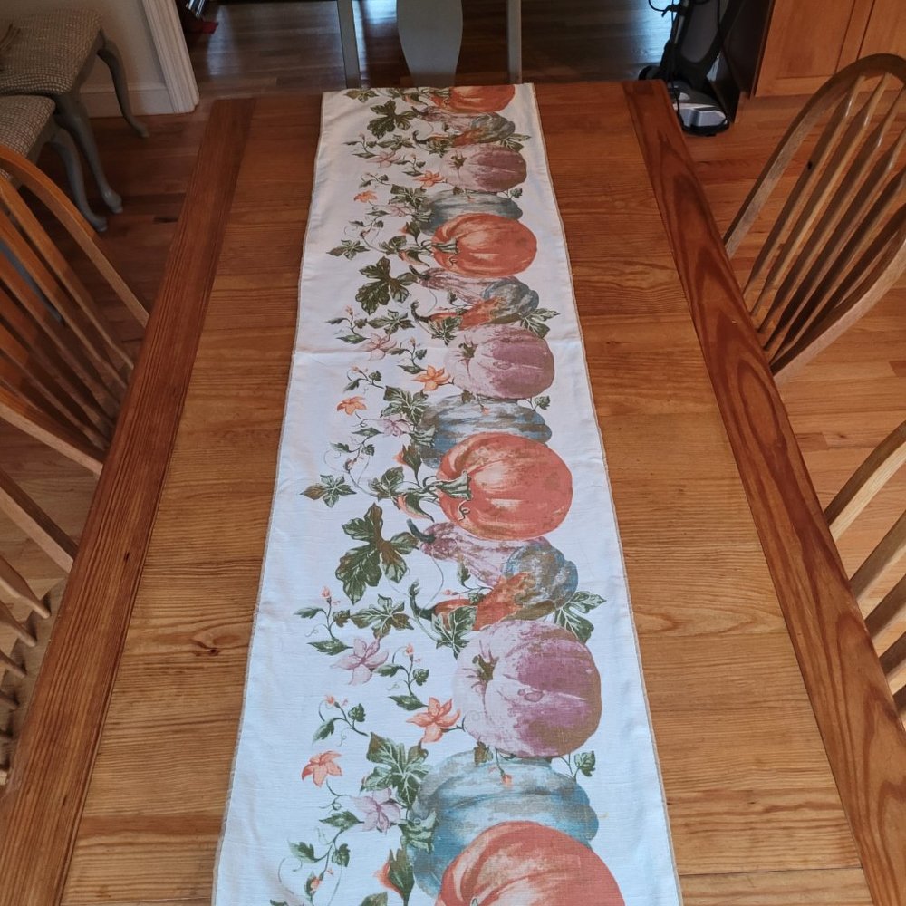 Thanksgiving Pumpkin Table Runner